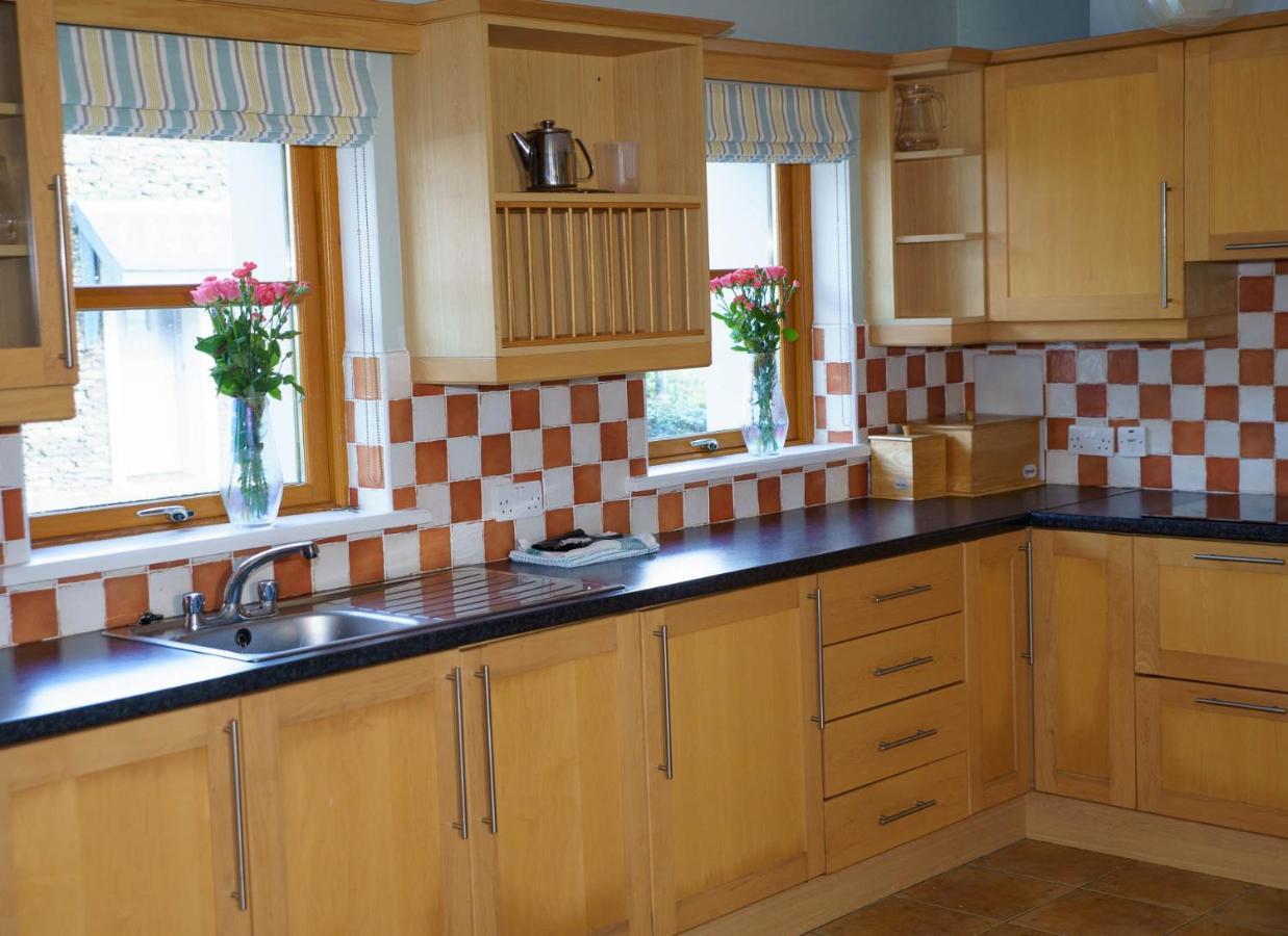 Dingle Courtyard Holiday Homes 3 Bed By Trident Holiday Homes Екстер'єр фото